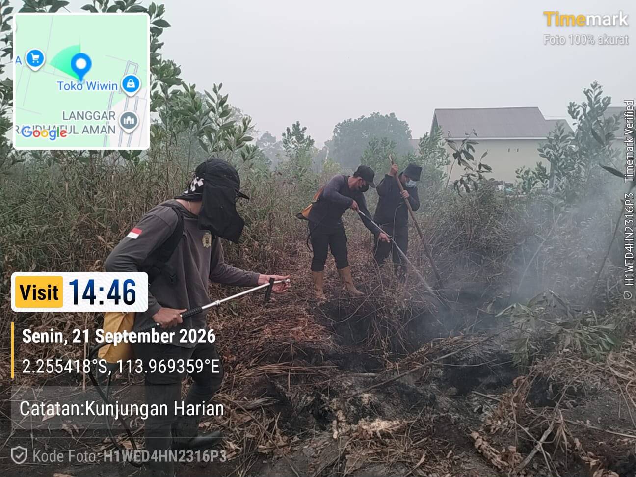 Regu ASN Diskop UKM Kalteng Lanjutkan Penanganan Karhutla di Karanggan